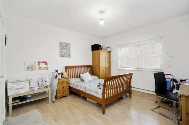  Image of 2 bedroom Ground Flat for sale in Elderfield Place London SW17 at Elderfield Place  Heritage Park, SW17 6EB