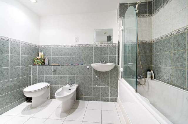  Image of 2 bedroom Ground Flat for sale in Elderfield Place London SW17 at Elderfield Place  Heritage Park, SW17 6EB