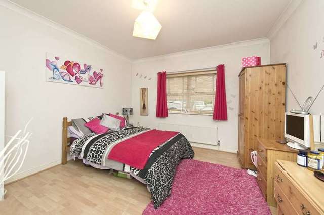  Image of 2 bedroom Ground Flat for sale in Elderfield Place London SW17 at Elderfield Place  Heritage Park, SW17 6EB