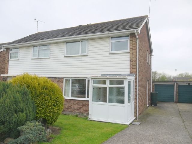  Image of 3 bedroom Semi-Detached house for sale in Mellstock Road Aylesbury HP21 at Mellstock Road  Aylesbury, HP21 7NU