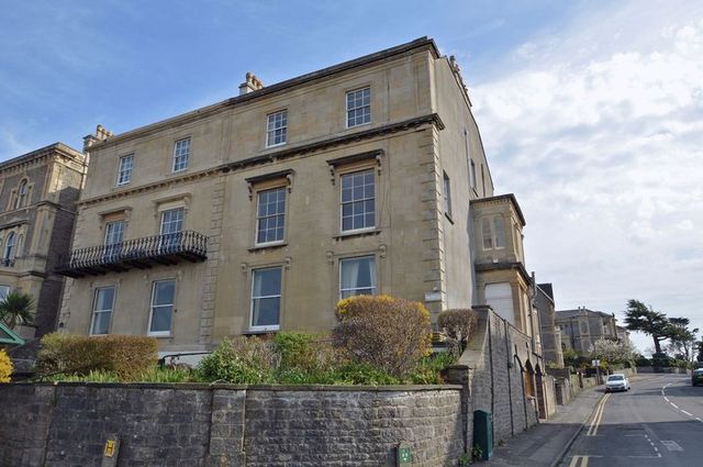  Image of 3 bedroom Flat for sale in Elton Road Clevedon BS21 at Elton Road  Clevedon, BS21 7RF