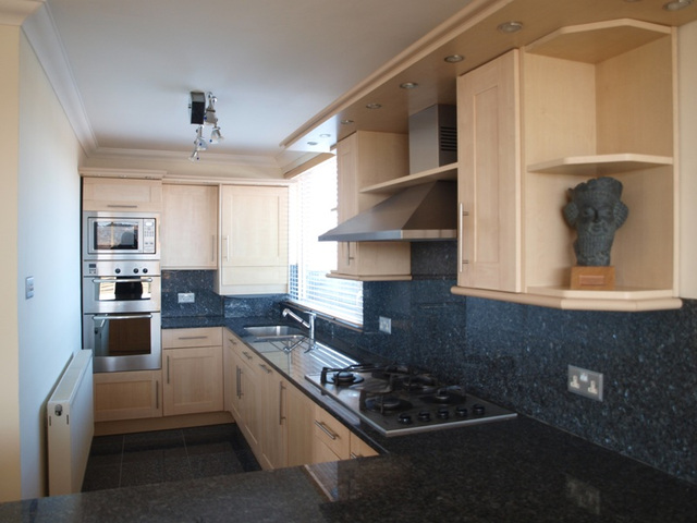  Image of 1 bedroom Property to rent in Regents Park Road London N3 at Regents Park Road  Finchley, N3 3LB
