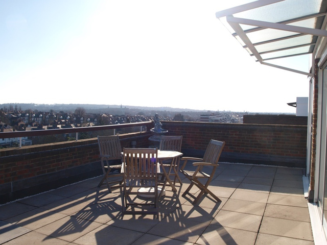  Image of 1 bedroom Property to rent in Regents Park Road London N3 at Regents Park Road  Finchley, N3 3LB