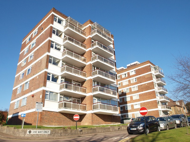  Image of 1 bedroom Property to rent in Regents Park Road London N3 at Regents Park Road  Finchley, N3 3LB