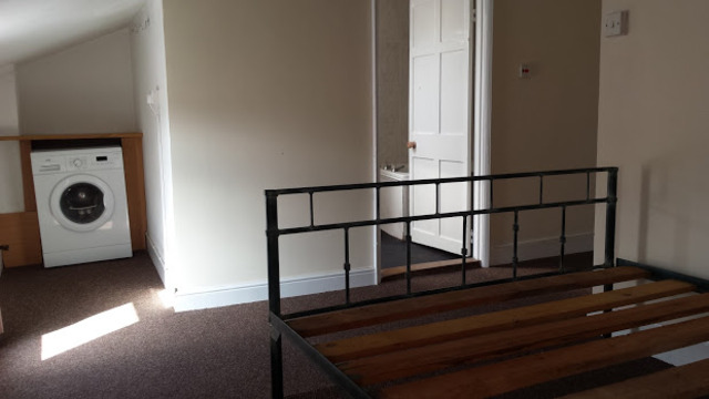  Image of 1 bedroom Apartment to rent in Holloway Street Exeter EX2 at Exeter  Devon, EX2 4JD