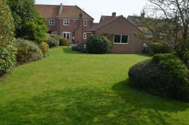  Image of 4 bedroom Detached house for sale in Far Lane Coleby Lincoln LN5 at Far Lane Coleby Lincoln, LN5 0AH