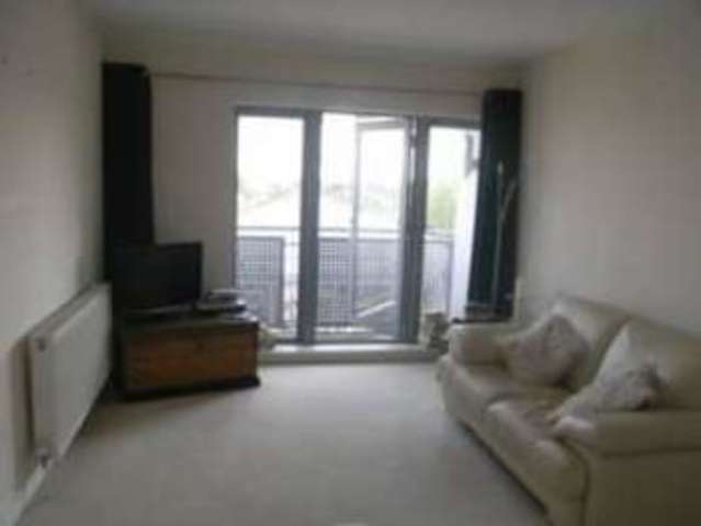  Image of 2 bedroom Apartment to rent in High Road Chadwell Heath Romford RM6 at Chadwell Heath High Road  London, RM6 6DJ