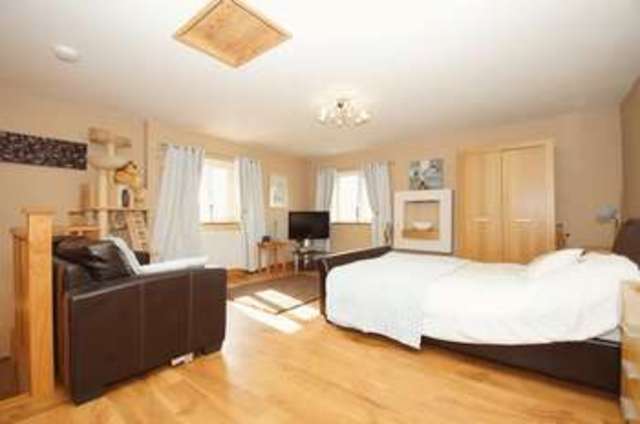  Image of 5 bedroom Cottage for sale in Feckenham Road Hunt End Redditch B97 at Feckenham Road Hunt End Redditch, B97 5QP