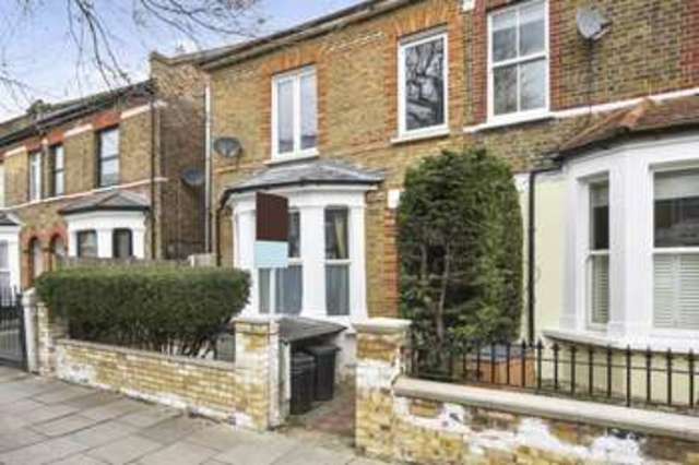  Image of 3 bedroom Flat for sale in Fernlea Road London SW12 at Fernlea Road  Balham, SW12 9RT