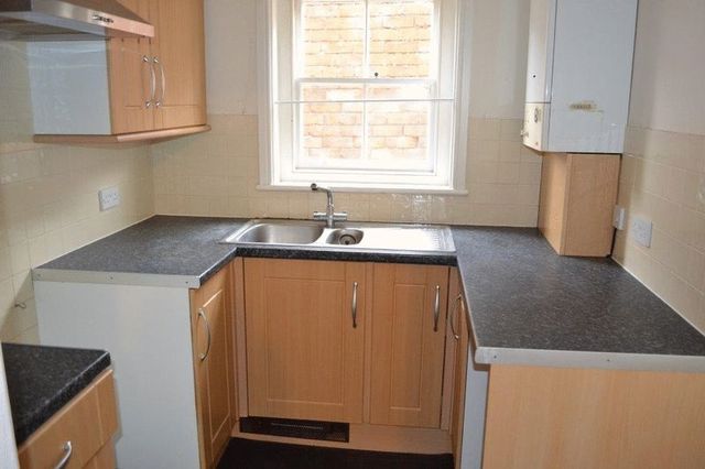  Image of 2 bedroom Terraced house to rent in Ferriby Road Barton-upon-Humber DN18 at Ferriby Road  Barton-Upon-Humber, DN18 5LE