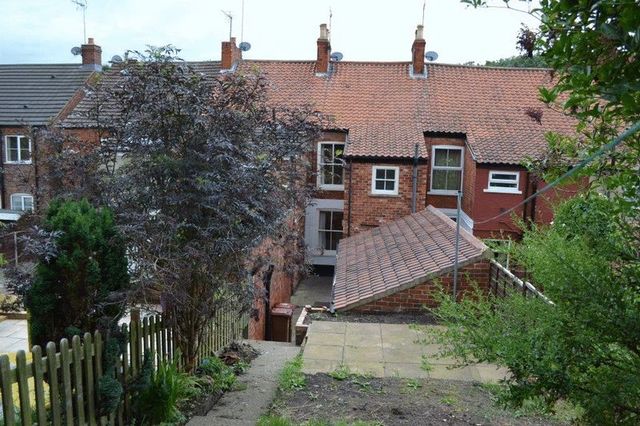  Image of 2 bedroom Terraced house to rent in Ferriby Road Barton-upon-Humber DN18 at Ferriby Road  Barton-Upon-Humber, DN18 5LE