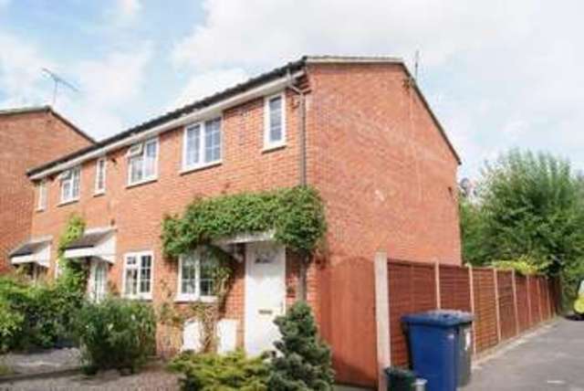  Image of 1 bedroom Detached house to rent in Field End Farnham GU9 at Field End  Farnham, GU9 9HZ