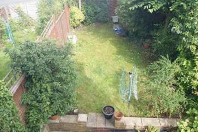  Image of 1 bedroom Detached house to rent in Field End Farnham GU9 at Field End  Farnham, GU9 9HZ