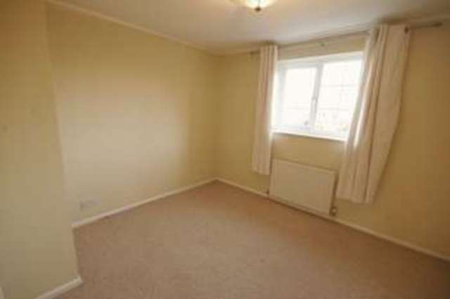  Image of 1 bedroom Detached house to rent in Field End Farnham GU9 at Field End  Farnham, GU9 9HZ