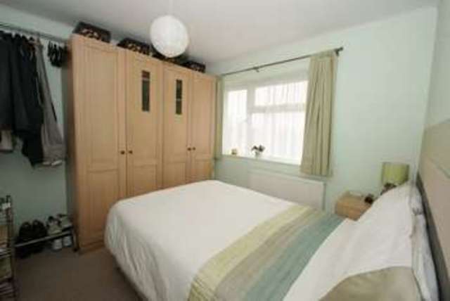  Image of 1 bedroom Terraced house for sale in Fielding Avenue Tilbury RM18 at Fielding Avenue  Tilbury, RM18 8HN