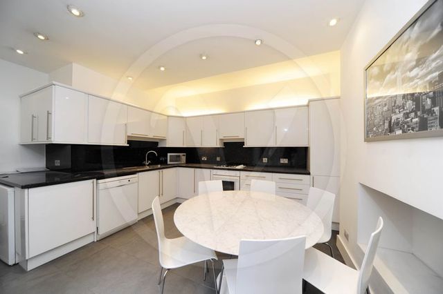  Image of 4 bedroom Flat to rent in Finchley Road London NW3 at Finchley Road Hampstead Swiss Cottage, NW3 7AX
