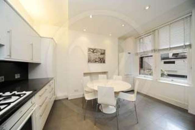 Image of 4 bedroom Flat to rent in Finchley Road London NW3 at Finchley Road Hampstead London, NW3 7AX