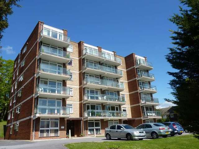  Image of Flat for sale in Arundel Road Eastbourne BN21 at Eastbourne, BN21 2EN
