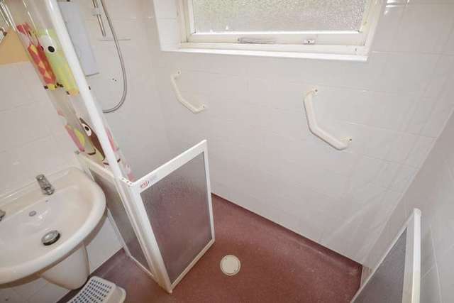  Image of Flat for sale in Arundel Road Eastbourne BN21 at Eastbourne, BN21 2EN