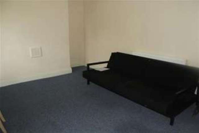  Image of 2 bedroom Property to rent in Forest Road East Nottingham NG1 at Nottingham, NG1 4HJ