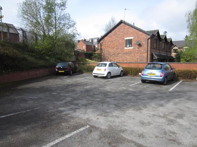  Image of 1 bedroom Apartment to rent in Forest Drive Harborne Birmingham B17 at Birmingham, B17 9HW
