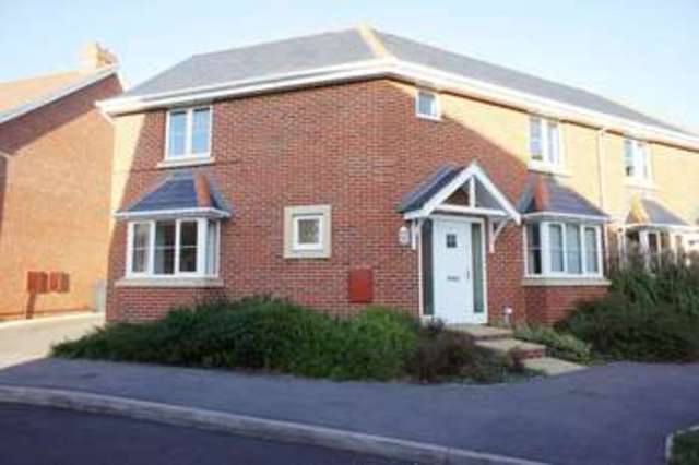 Image of 3 bedroom Detached house to rent in Pheasant Close Four Marks Alton GU34 at Pheasant Close Four Marks Alton, GU34 5FH