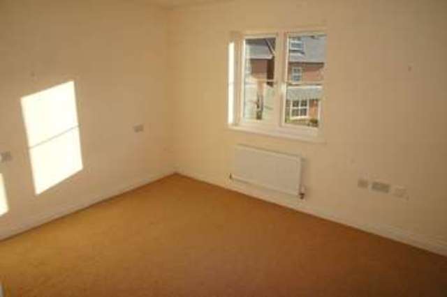  Image of 3 bedroom Detached house to rent in Pheasant Close Four Marks Alton GU34 at Pheasant Close Four Marks Alton, GU34 5FH