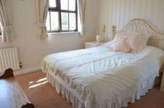  Image of 3 bedroom Semi-Detached house for sale in Fulmar Road Lincoln LN6 at Fulmar Road  Lincoln, LN6 0RX