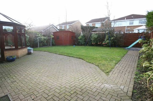  Image of 5 bedroom Property to rent in Further Field Rochdale OL11 at Furtherfield Norden Rochdale, OL11 5PJ