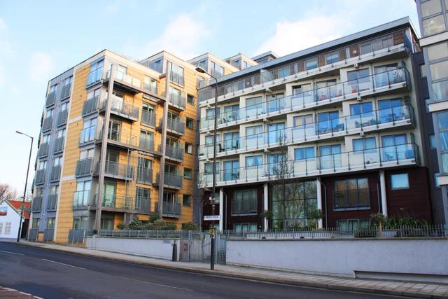  Image of 2 bedroom Apartment for sale in Sumner Road London SE15 at Peckham, SE15 6PW
