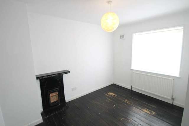  Image of 2 bedroom Detached house to rent in Garendon Gardens Morden SM4 at Garendon Gardens  Morden, SM4 6LW
