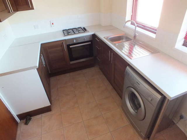  Image of 1 bedroom Flat to rent in Garnet Hill Reading RG1 at Reading Berkshire Reading, RG1 6AU
