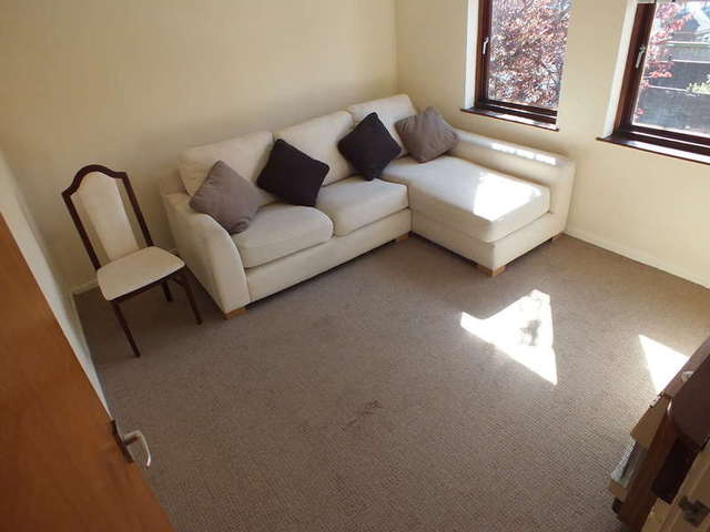  Image of 1 bedroom Flat to rent in Garnet Hill Reading RG1 at Reading Berkshire Reading, RG1 6AU