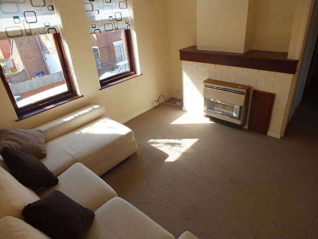  Image of 1 bedroom Flat to rent in Garnet Hill Reading RG1 at Reading Berkshire Reading, RG1 6AU