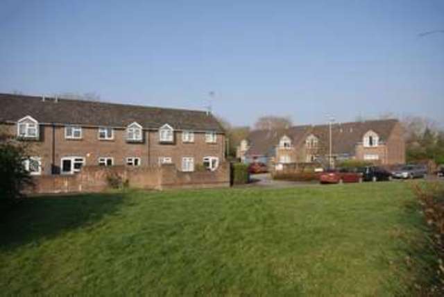  Image of 2 bedroom Flat for sale in Thornton End Holybourne Alton GU34 at Thornton End Holybourne Alton, GU34 4HF