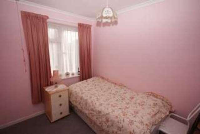  Image of 2 bedroom Flat for sale in Thornton End Holybourne Alton GU34 at Thornton End Holybourne Alton, GU34 4HF