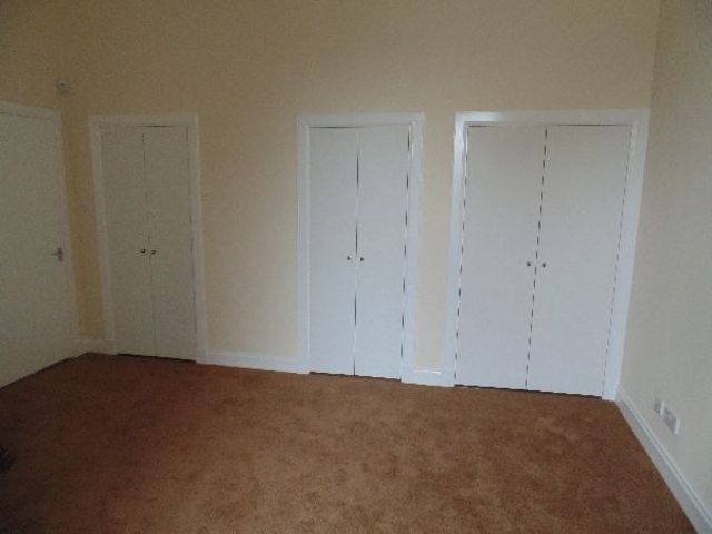  Image of 3 bedroom Flat to rent in Gauze Street Paisley PA1 at Paisley Paisley Renfrewshire, PA1 1ES