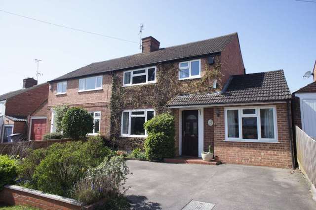  Image of 4 bedroom Semi-Detached house for sale in Geoffreyson Road Caversham Reading RG4 at Geoffreyson Road Caversham Heights Reading, RG4 7HS