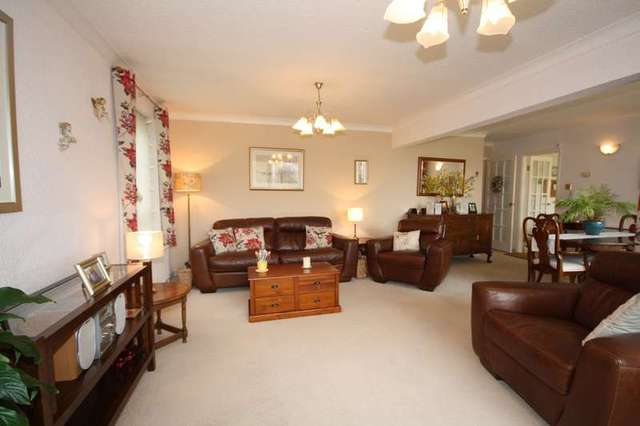  Image of 2 bedroom Ground Flat for sale in Lulworth Road Birkdale Southport PR8 at Birkdale Southport Southport, PR8 2AS