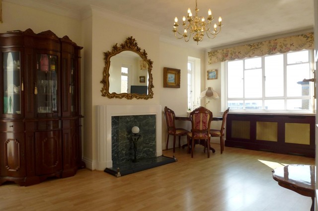  Image of 2 bedroom Detached house to rent in Grand Avenue Hove BN3 at 4 Grand Avenue  Hove, BN3 2LD