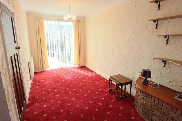 Image of 2 bedroom Bungalow for sale in Grand Avenue Lowestoft NR33 at Grand Avenue Pakefield Lowestoft, NR33 7AR