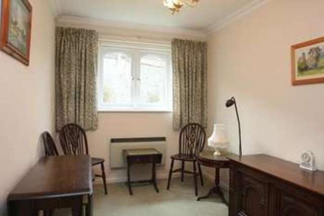  Image of 3 bedroom Ground Flat for sale in Grange Close North Westbury-on-Trym Bristol BS9 at Henleaze Bristol BS9 4AZ Bristol, BS9 4AZ