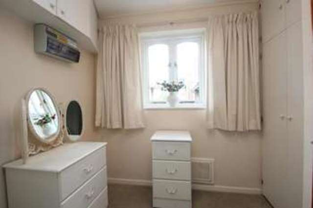  Image of 3 bedroom Ground Flat for sale in Grange Close North Westbury-on-Trym Bristol BS9 at Henleaze Bristol BS9 4AZ Bristol, BS9 4AZ