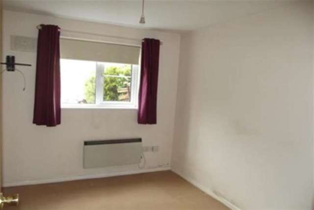  Image of 1 bedroom Flat to rent in Helleborine Badgers Dene Grays RM17 at Grays, RM17 5JD