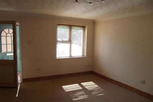  Image of 1 bedroom Flat to rent in Helleborine Badgers Dene Grays RM17 at Grays, RM17 5JD