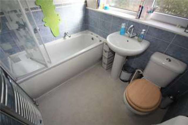  Image of 3 bedroom Terraced house for sale in Greenvale Road Knaphill Woking GU21 at Knaphill Woking Knaphill, GU21 2HB