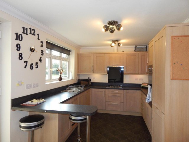  Image of 2 bedroom Flat to rent in Grove Road Basingstoke RG21 at Grove Road  Basingstoke, RG21 3AX