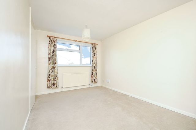  Image of 3 bedroom Detached house for sale in Rosebay Crescent Grove Wantage OX12 at Rosebay Crescent Grove Wantage, OX12 0BU