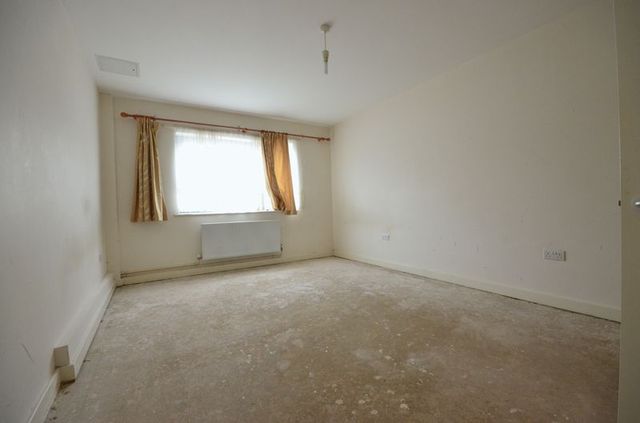  Image of 1 bedroom Flat for sale in Grovelands Road London N15 at Grovelands Road  South Tottenham, N15 6BW