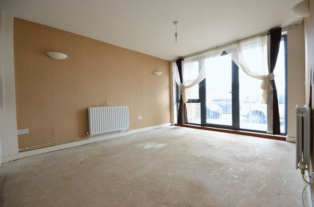  Image of 1 bedroom Flat for sale in Grovelands Road London N15 at Grovelands Road  South Tottenham, N15 6BW